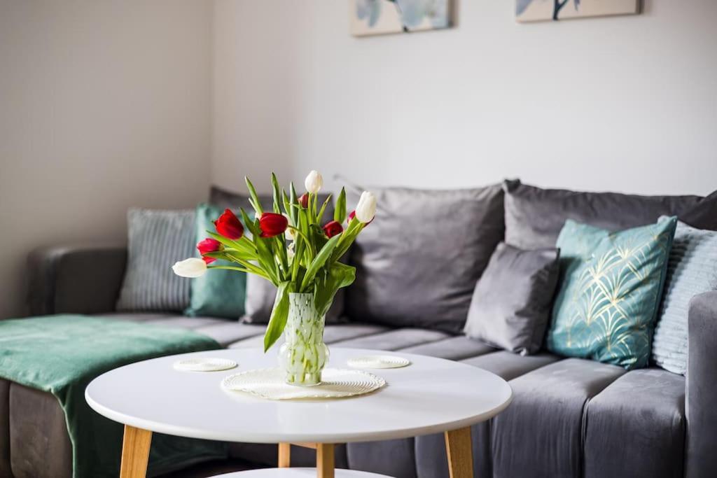 Modern 2 Bed Flat Free Parking Centre Coventry